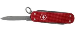 Victorinox Classic Alox Red 0.6221-20R4.KTE1 Knivesandtools Edition, Couteau Suisse -Magasin De Couteaux VT0 6221 20R4 KTE1 03 victorinox